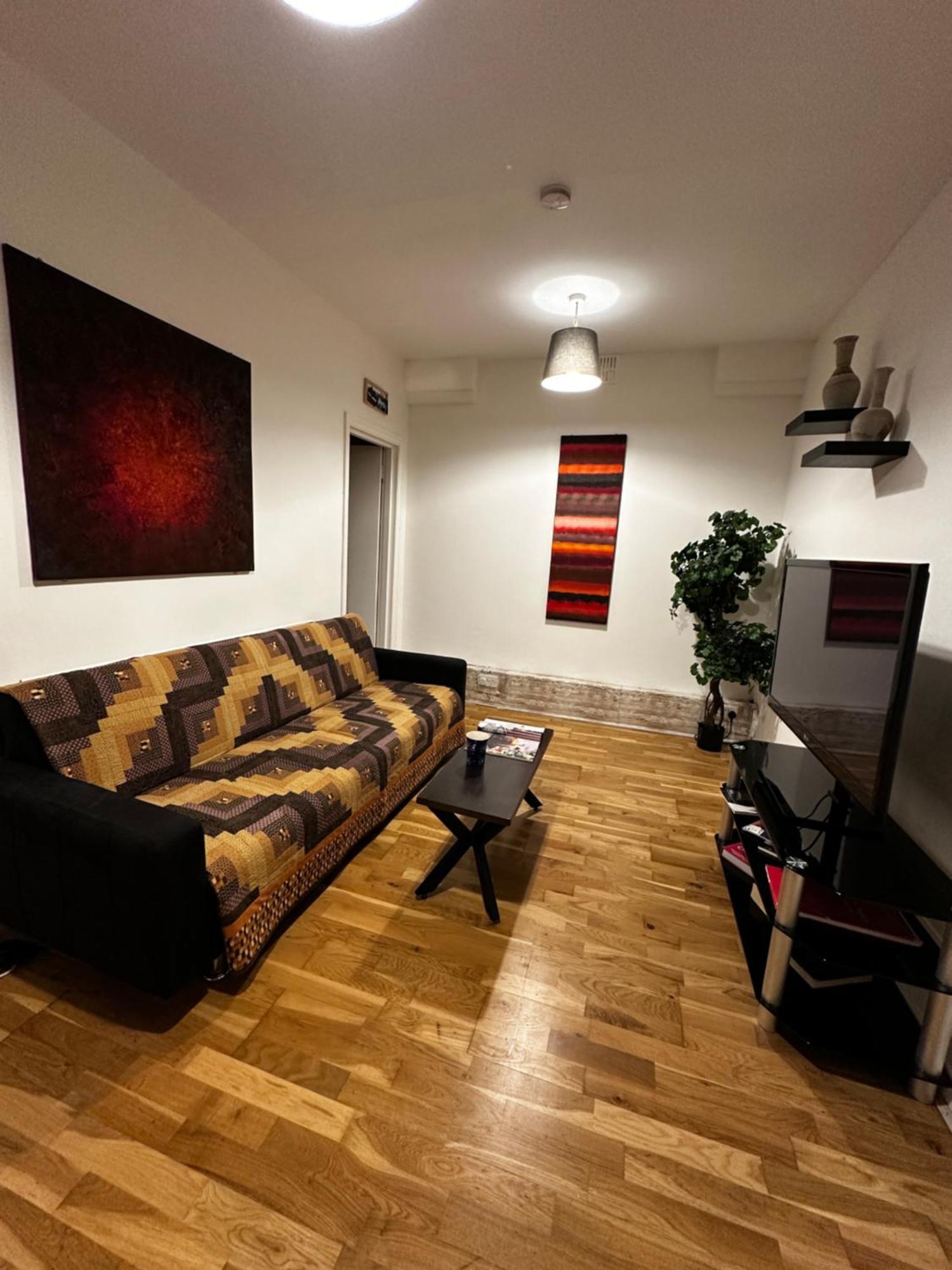 Charming 1-Bedroom Apartment Southfields, Londres Extérieur photo
